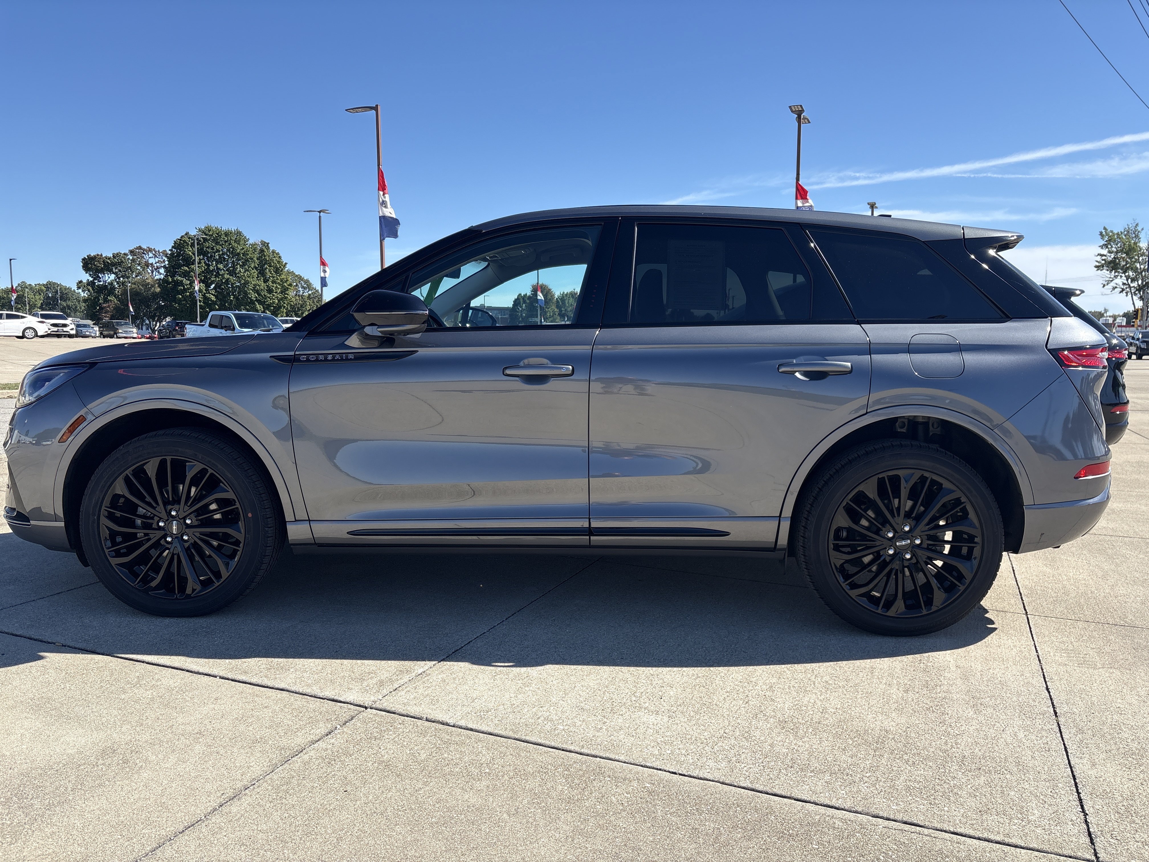 Used 2024 Lincoln Corsair AWD w/ Equipment Group 101A image 5