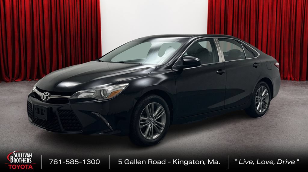 Used 2016 Toyota Camry SE w/ Moonroof Package FWD image 1
