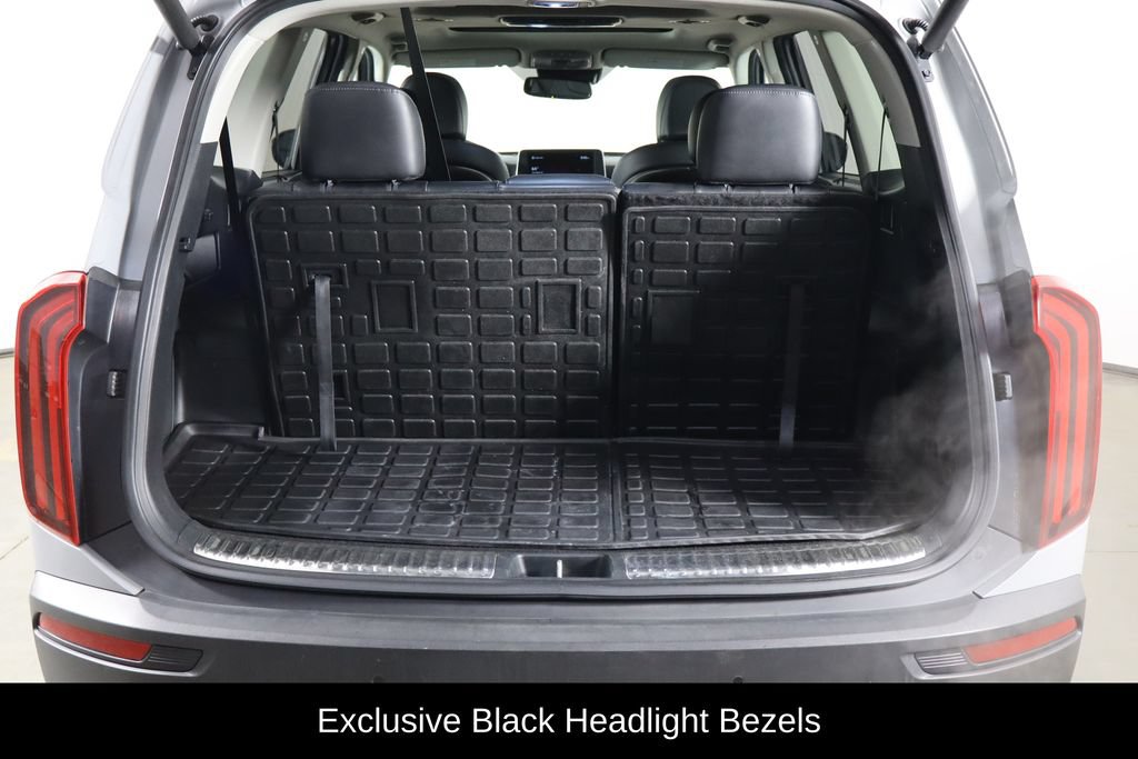 Used 2022 Kia Telluride SX w/ Nightfall Edition Package AWD/4WD image 18