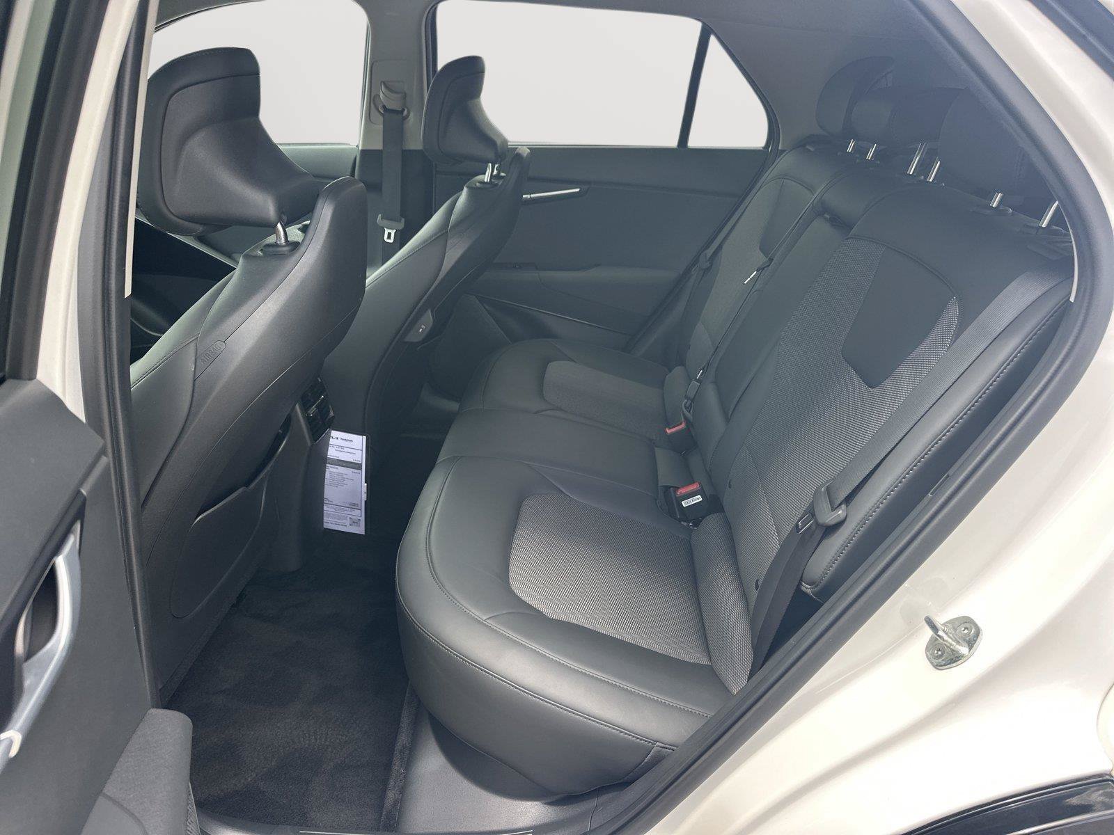 Used 2024 Kia Niro Wind FWD image 13