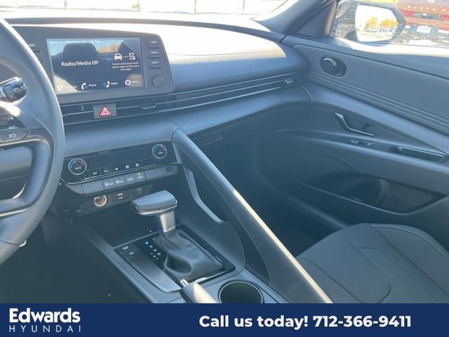 New 2025 Hyundai Elantra Sport image 25