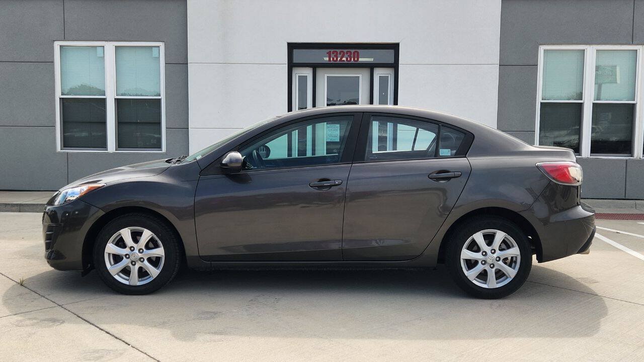 Used 2010 MAZDA MAZDA3 i Touring FWD image 3