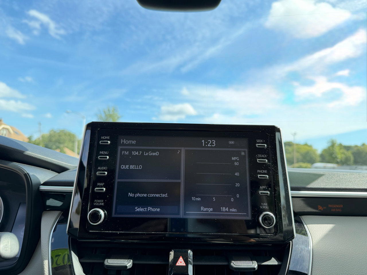 Used 2020 Toyota Corolla LE w/ Phone Cable & Charge Package image 12