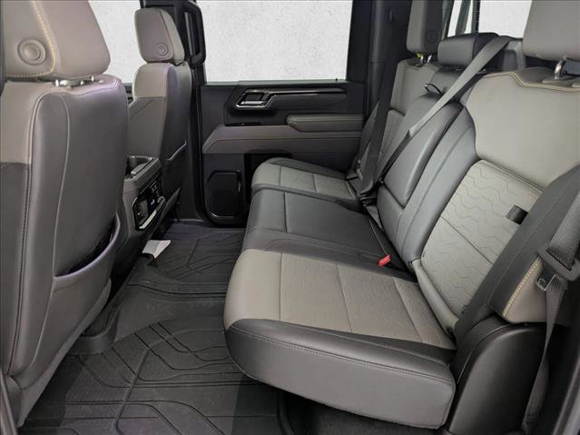 Used 2024 Chevrolet Silverado 2500 ZR2 image 17