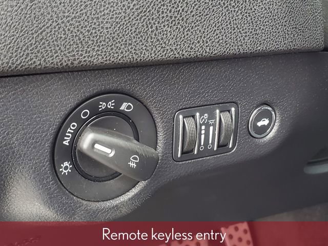 Used 2012 Dodge Charger R/T image 19