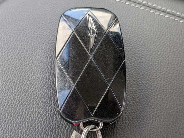 Used 2025 Genesis G70 2.5T AWD/4WD image 28
