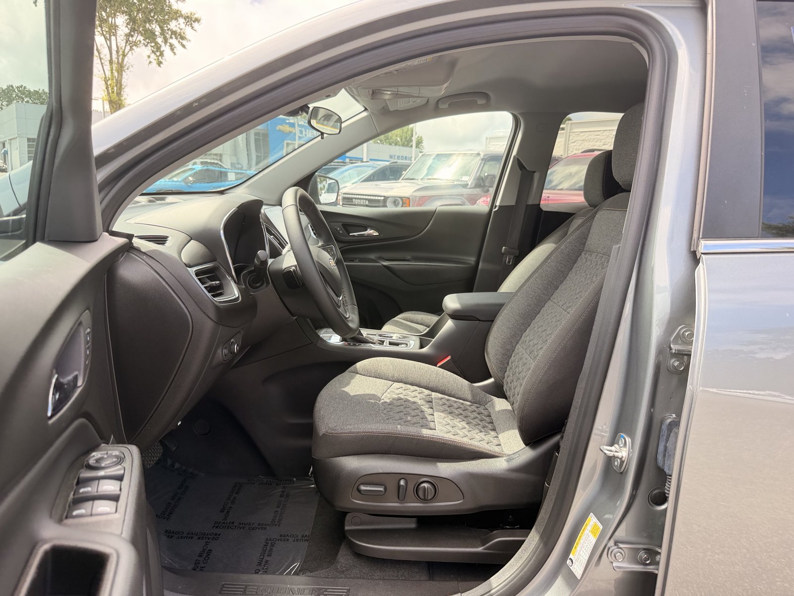 Used 2024 Chevrolet Equinox LT AWD/4WD image 14