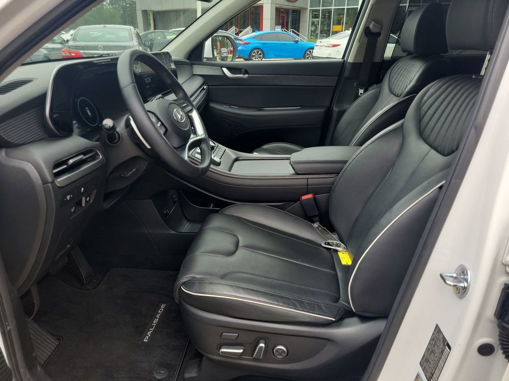 Used 2024 Hyundai Palisade Limited image 14