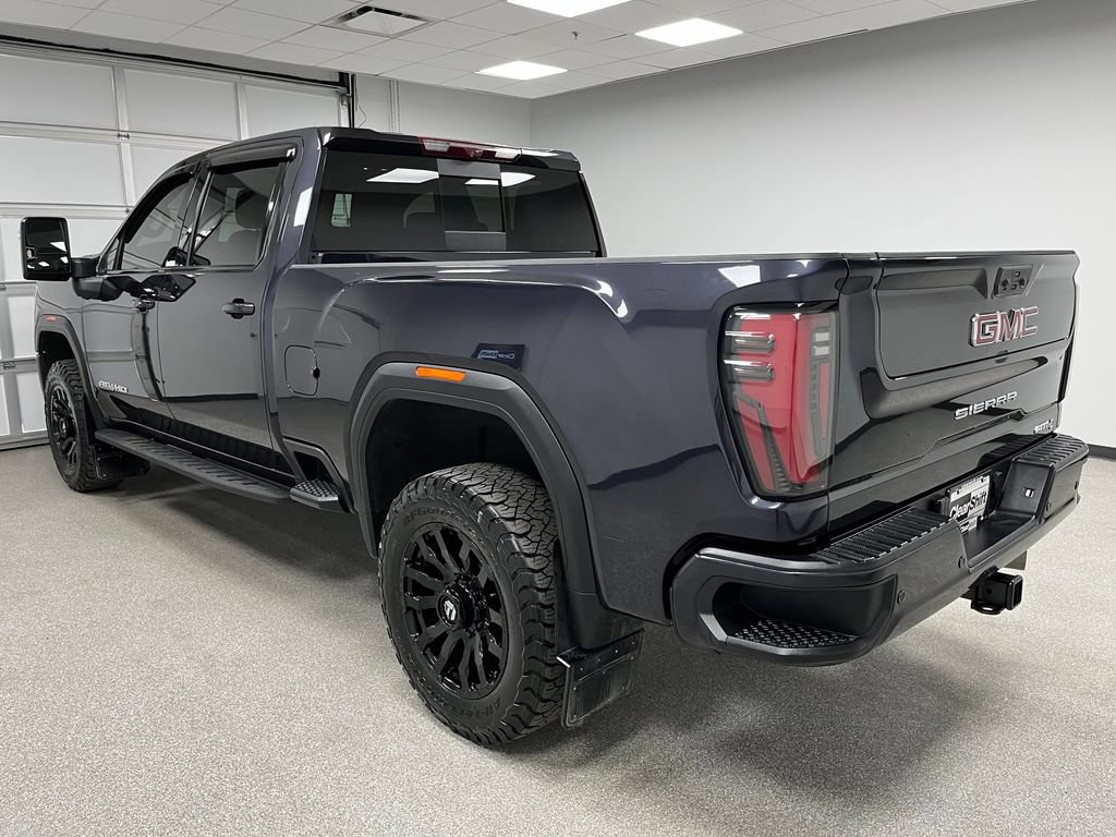 Used 2024 GMC Sierra 2500 AT4 w/ AT4 Premium Plus Package AWD/4WD image 8