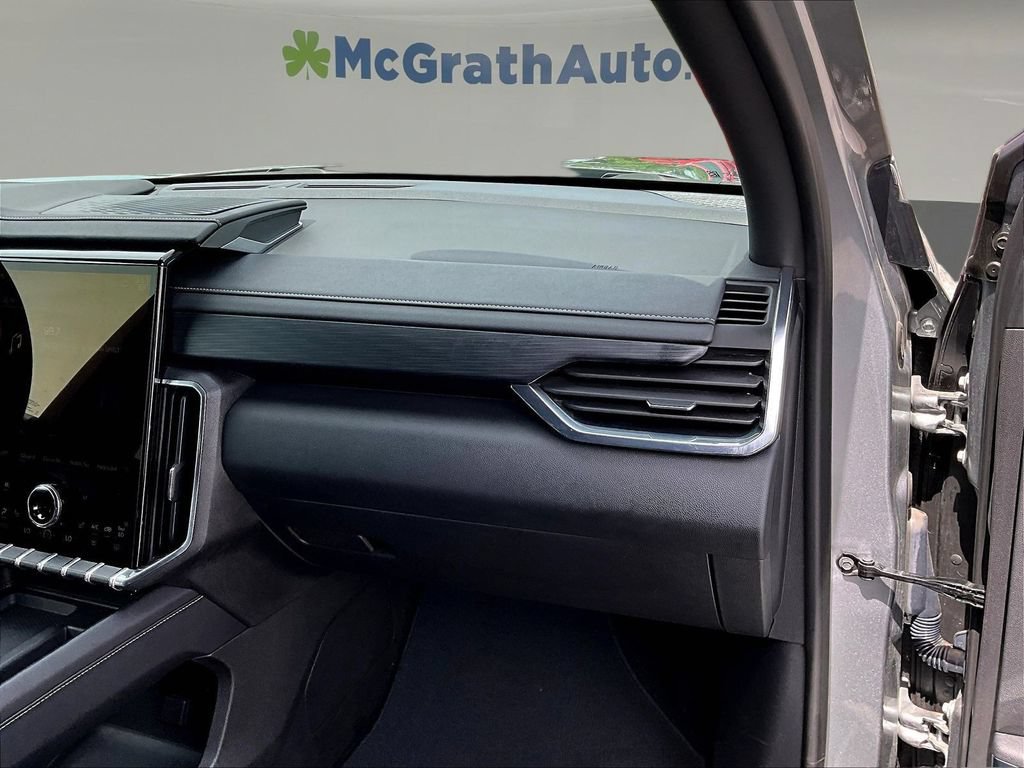 Used 2025 GMC Acadia Elevation AWD/4WD image 30