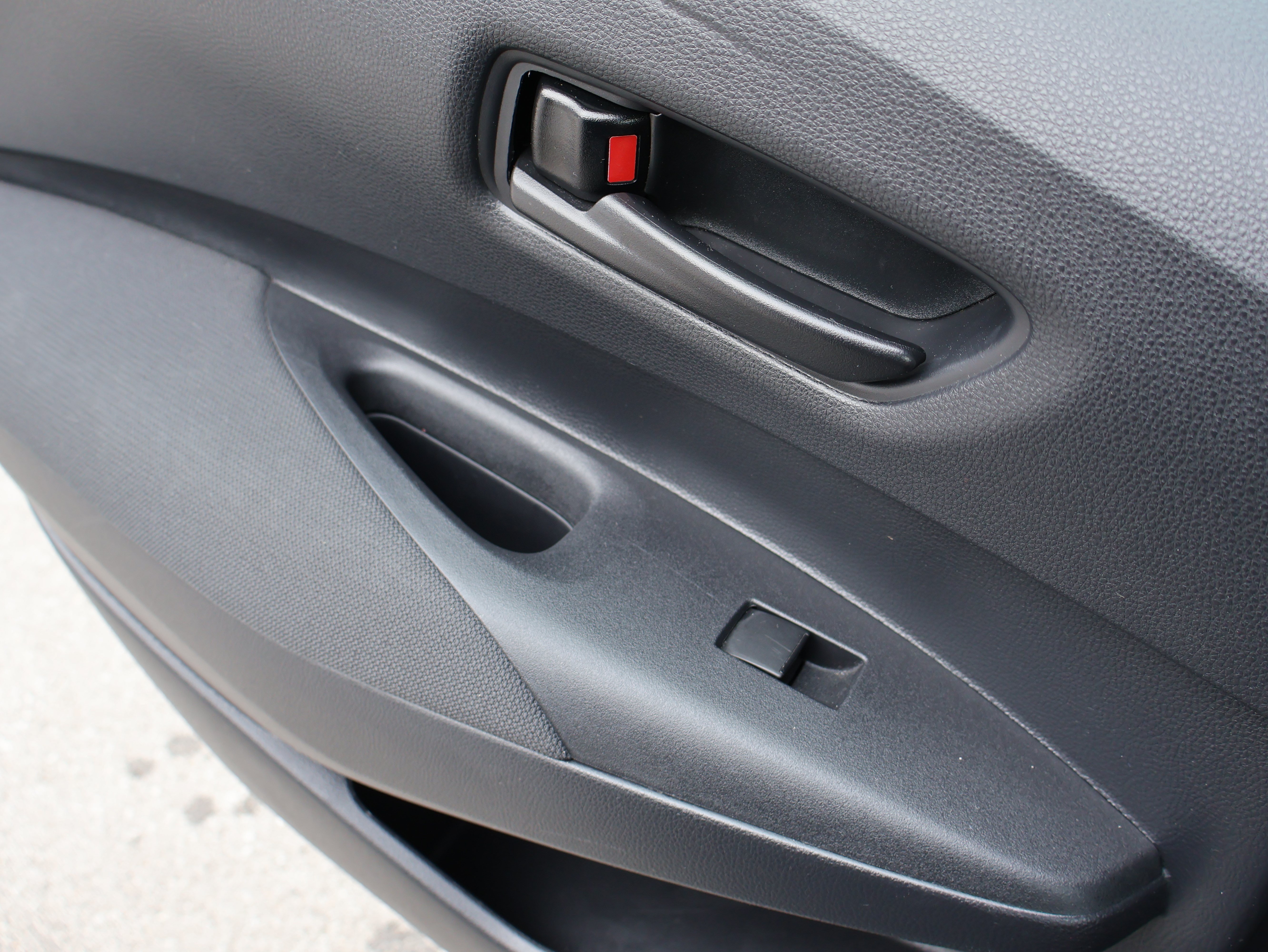 Used 2025 Toyota Corolla LE FWD image 15