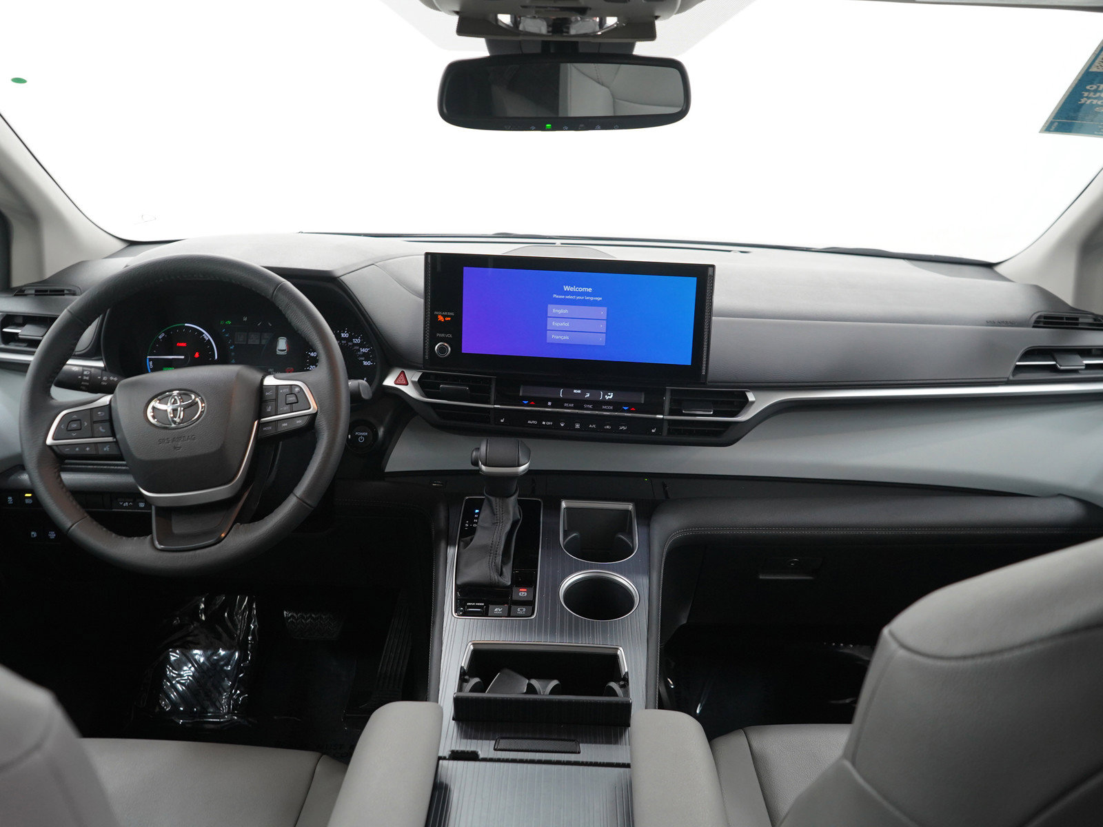 Used 2025 Toyota Sienna XLE AWD/4WD image 11