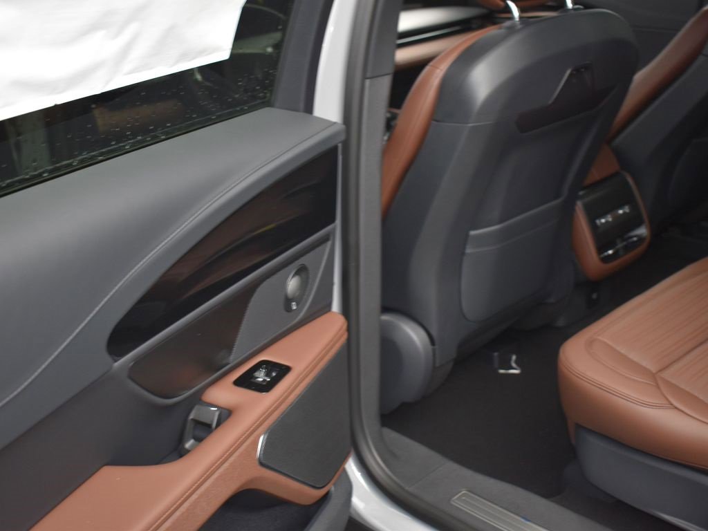 New 2026 Lincoln Nautilus Reserve w/ Jet Appearance Package image 9