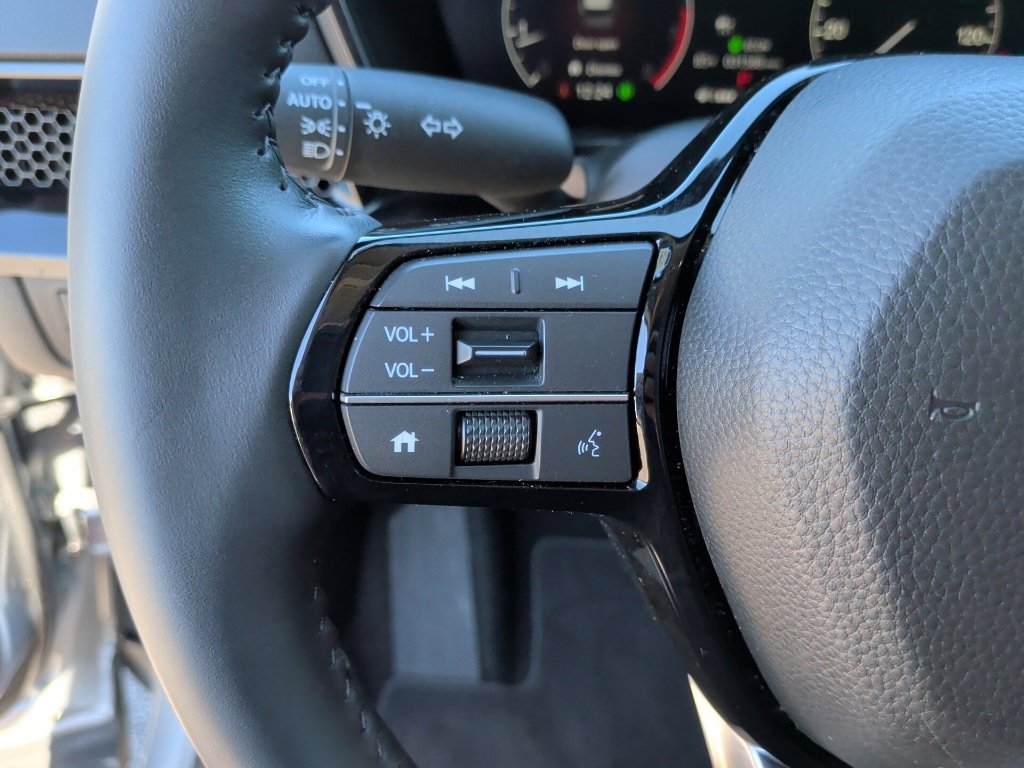 Used 2025 Honda CR-V EX-L image 17