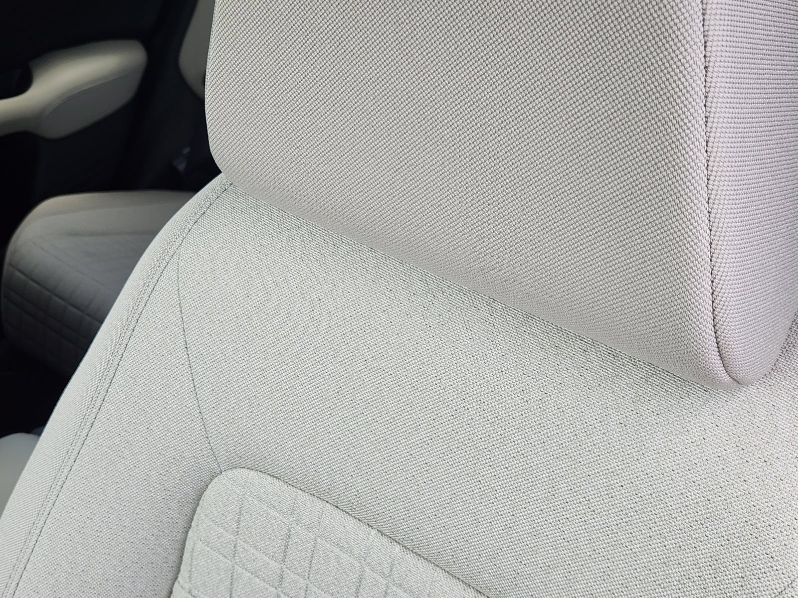 Used 2027 Honda HR-V LX image 18