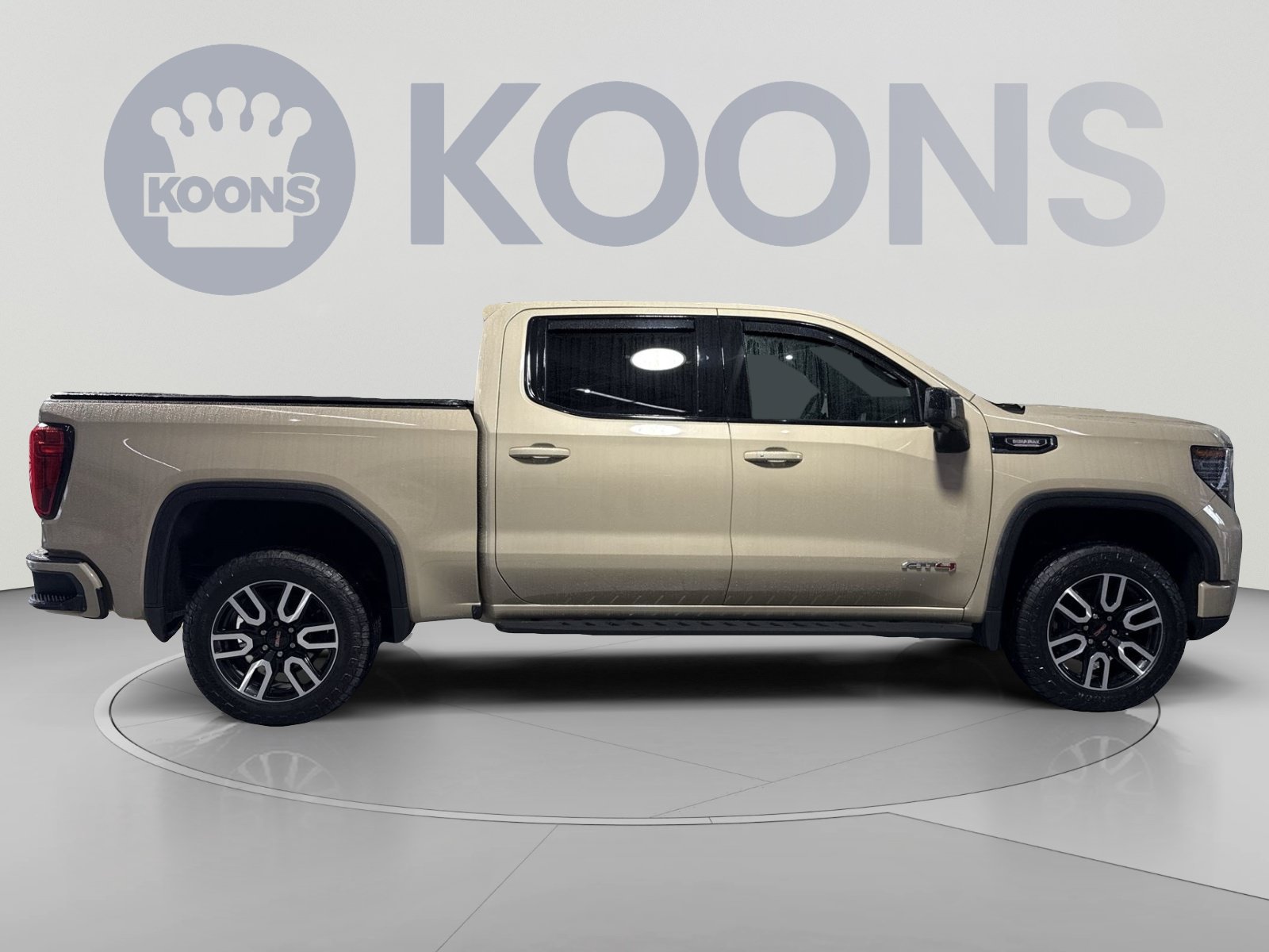 Used 2023 GMC Sierra 1500 AT4 w/ AT4 Premium Package AWD/4WD image 12