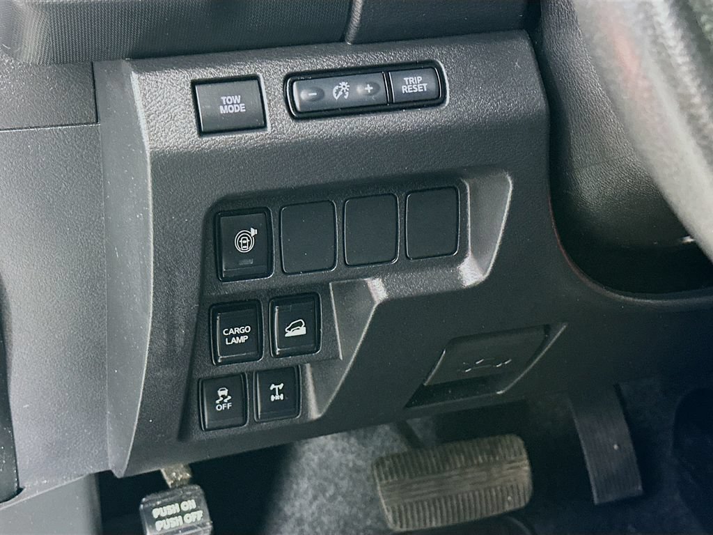 Certified 2023 Nissan Frontier PRO-4X w/ Technology Package AWD/4WD image 17