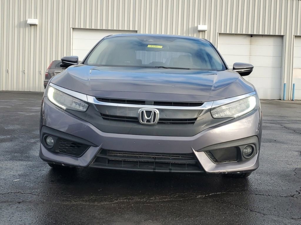 Used 2017 Honda Civic Touring image 2