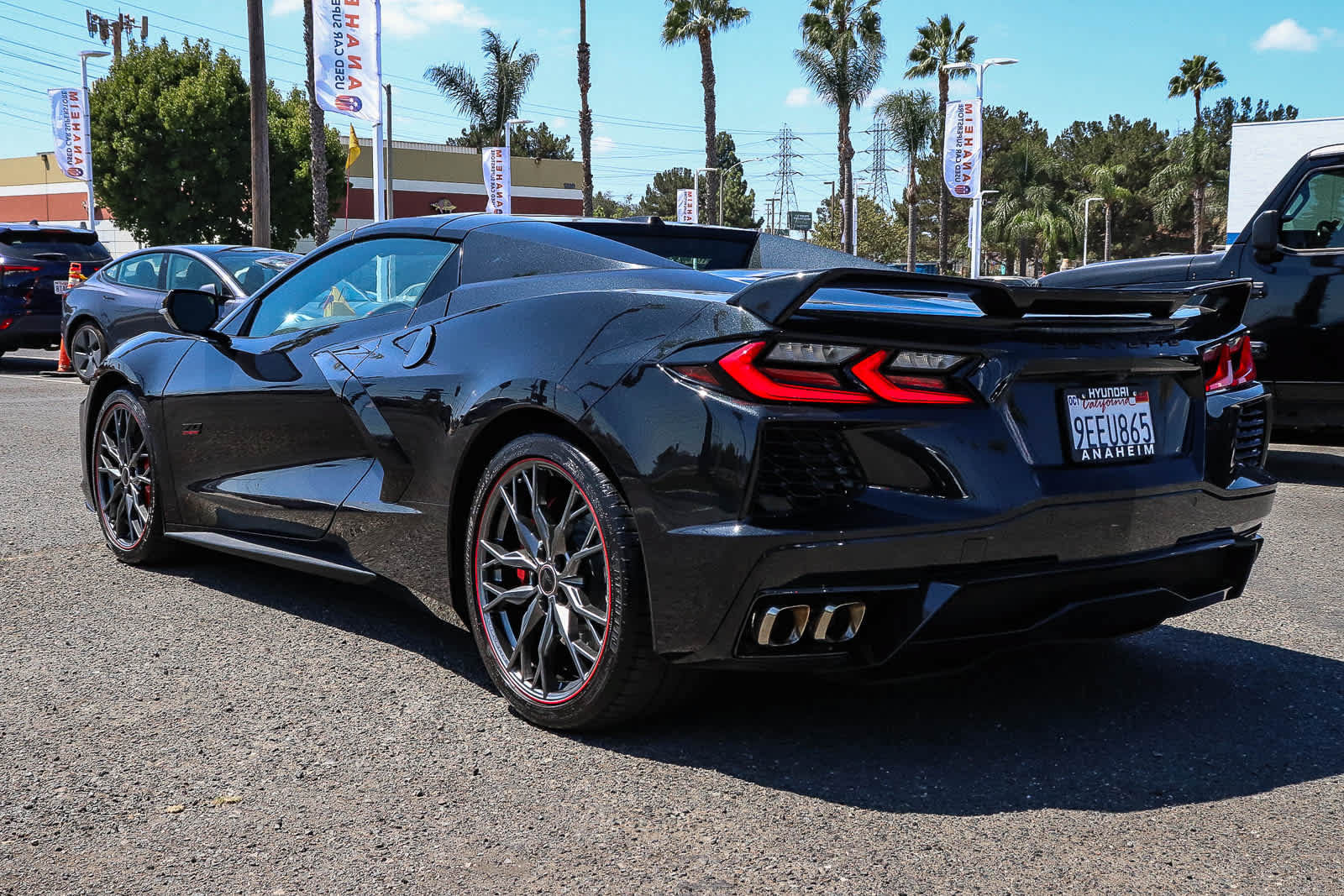Used 2023 Chevrolet Corvette Stingray Premium Conv w/ Z51 Performance Package RWD image 11