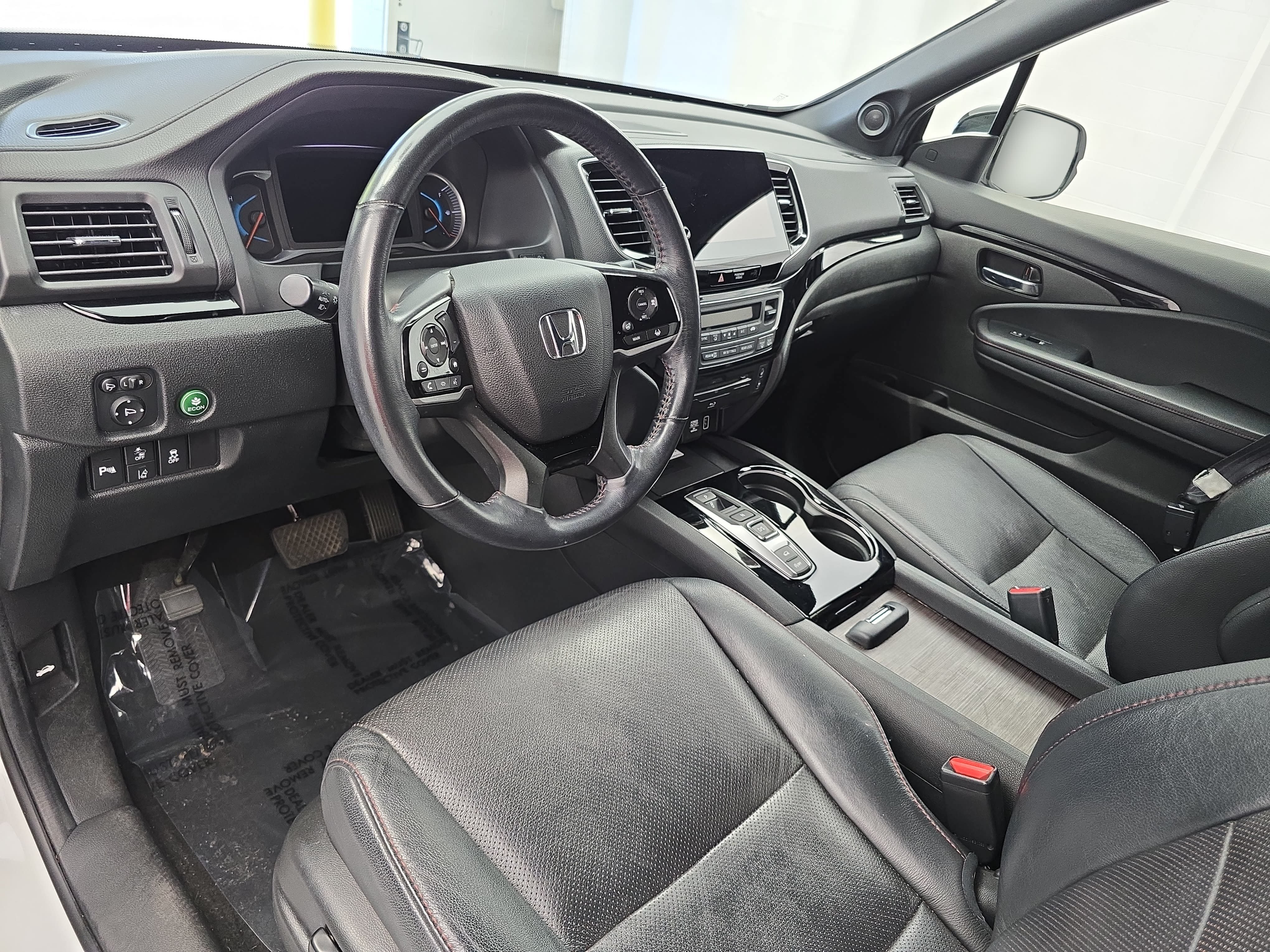 Used 2022 Honda Pilot Black Edition image 17