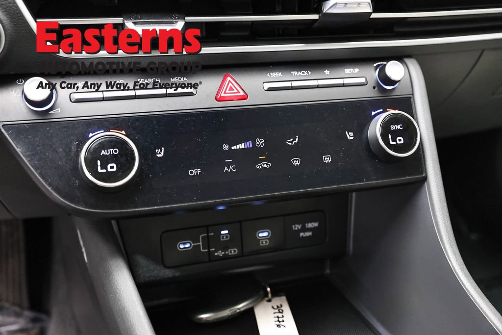 Used 2025 Hyundai Sonata SEL FWD image 21