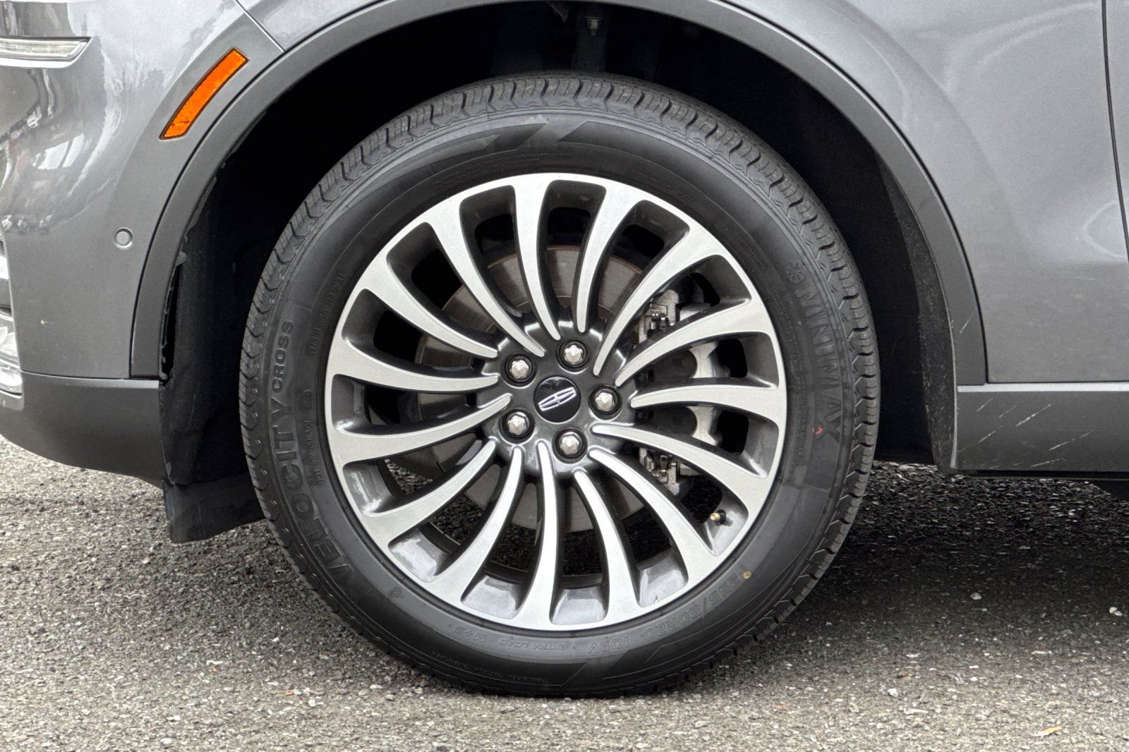 Used 2023 Lincoln Aviator Reserve w/ Equipment Group 201A RWD image 26