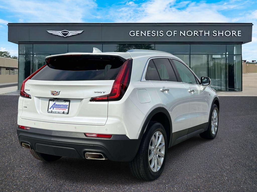 Used 2023 Cadillac XT4 Luxury w/ Cold Weather Package AWD/4WD image 5