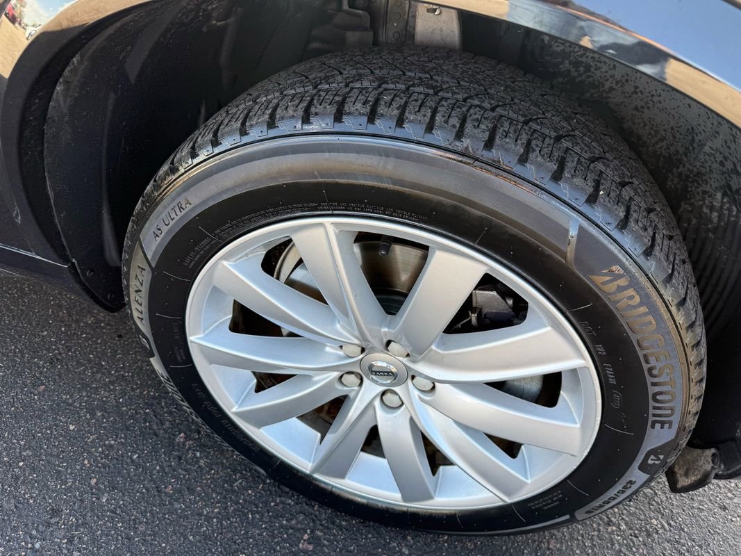 Used 2016 Volvo XC90 T6 Momentum w/ Momentum Plus Package AWD/4WD image 10