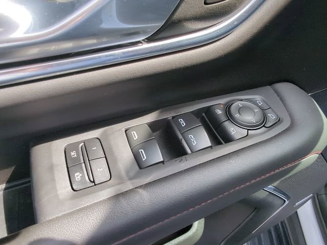 Used 2023 Chevrolet Suburban RST w/ Luxury Package image 27