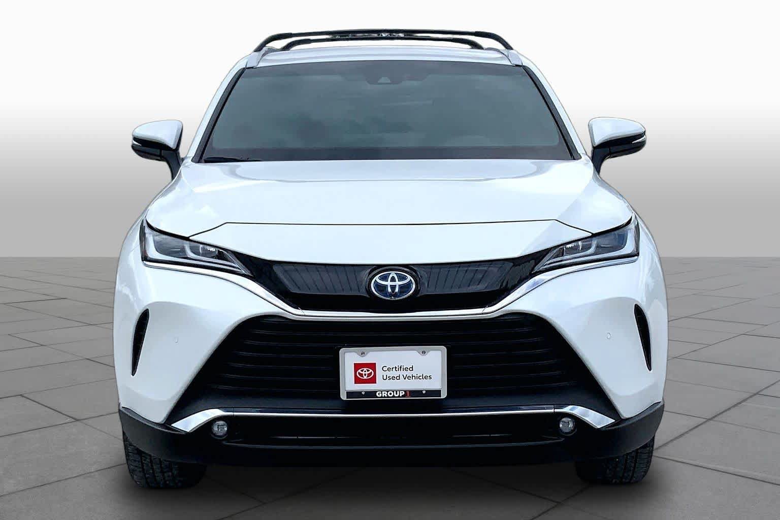 Used 2024 Toyota Venza XLE AWD/4WD image 4