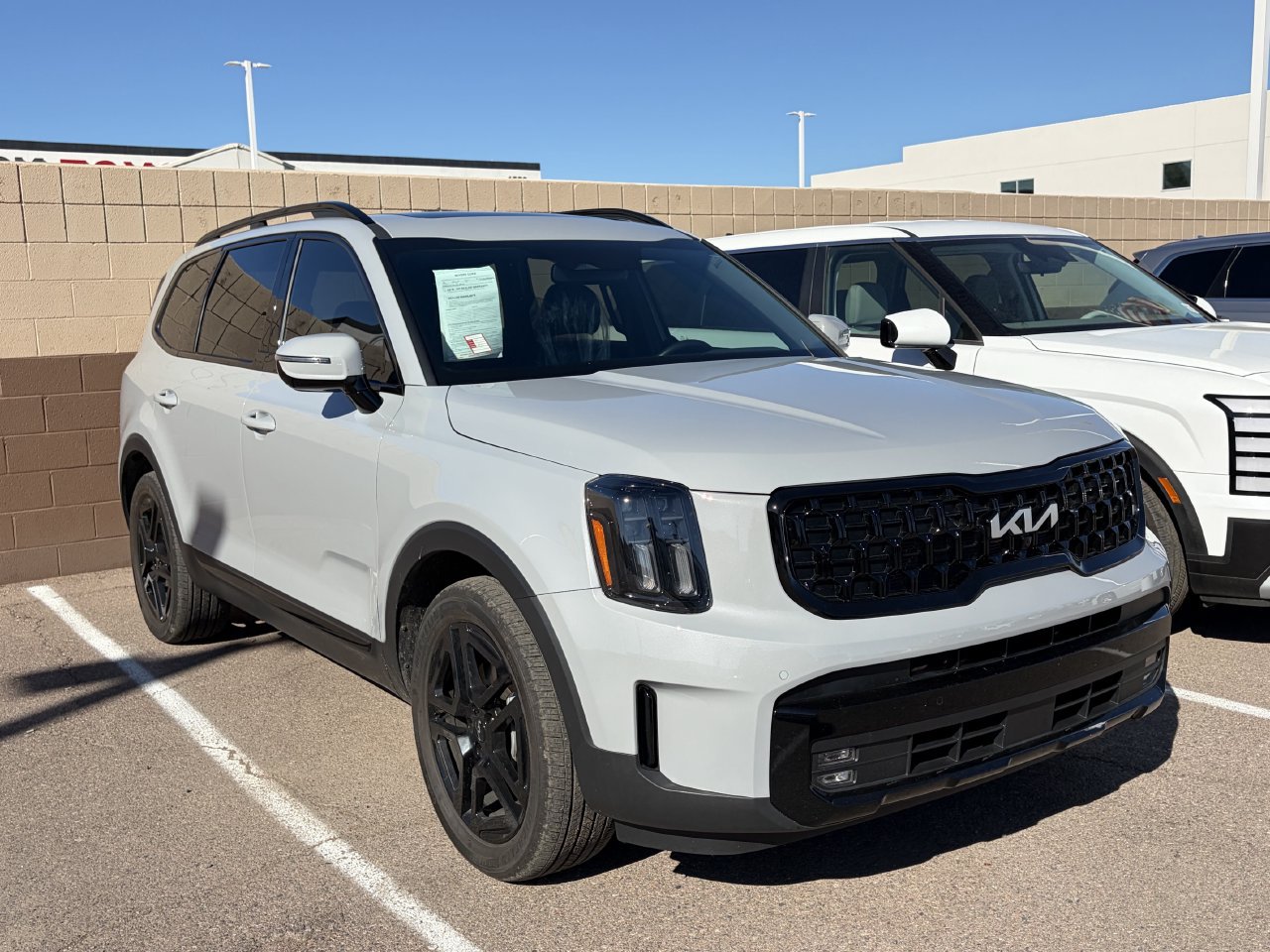 Used 2024 Kia Telluride SX X-Line AWD/4WD image 2
