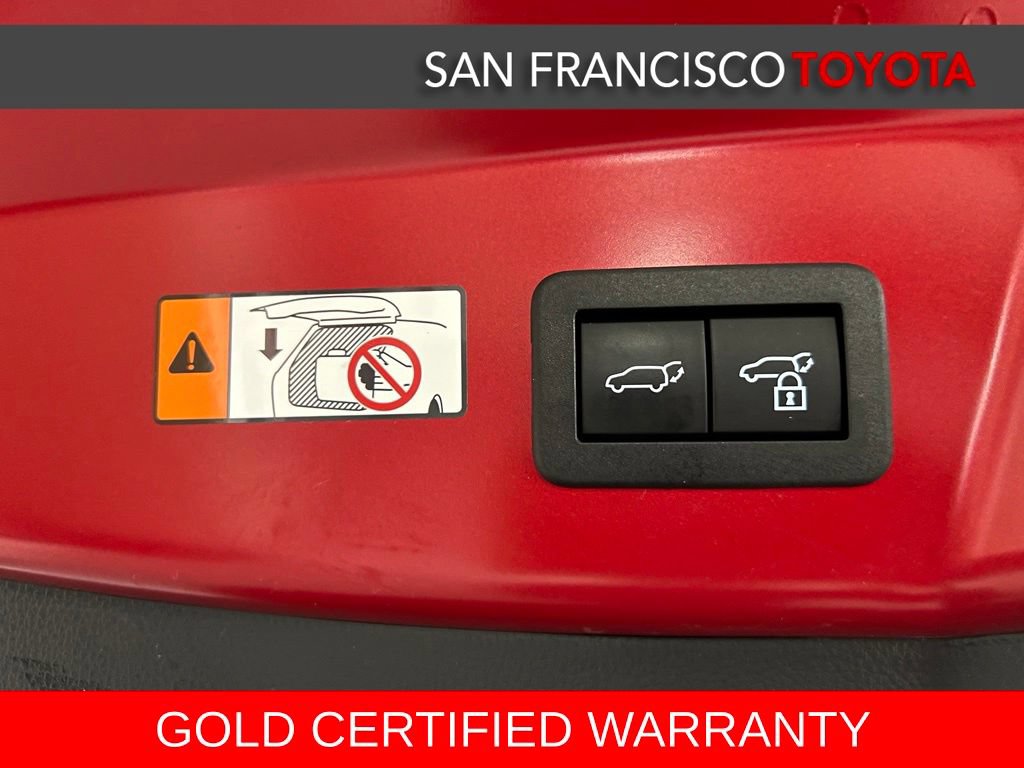Used 2024 Toyota Prius Limited w/ Limited Premium Package FWD image 40