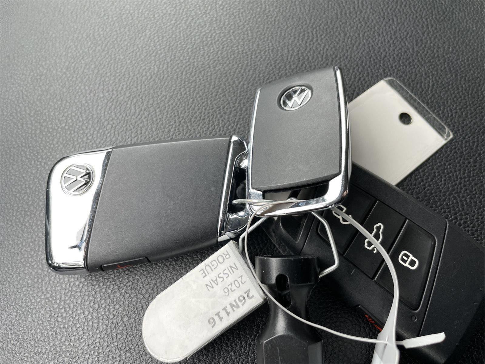 Used 2023 Volkswagen Atlas SE image 34