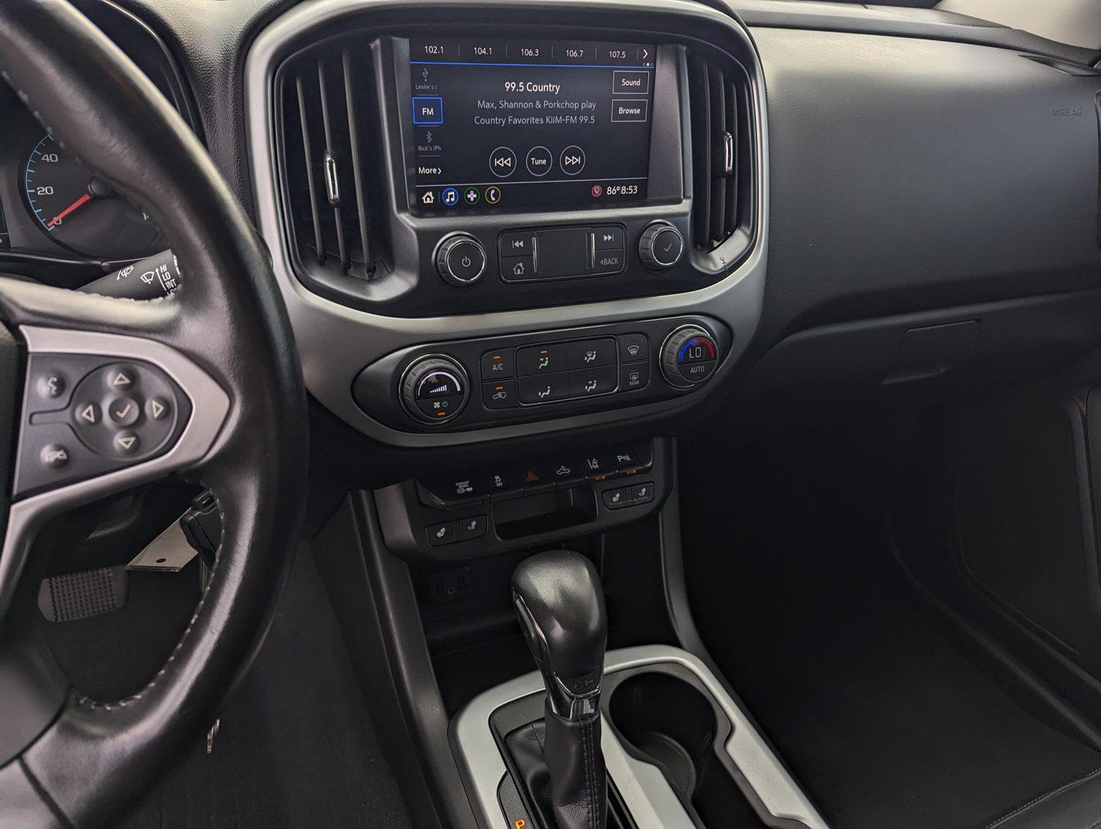 Used 2022 Chevrolet Colorado LT w/ Luxury Package RWD image 11