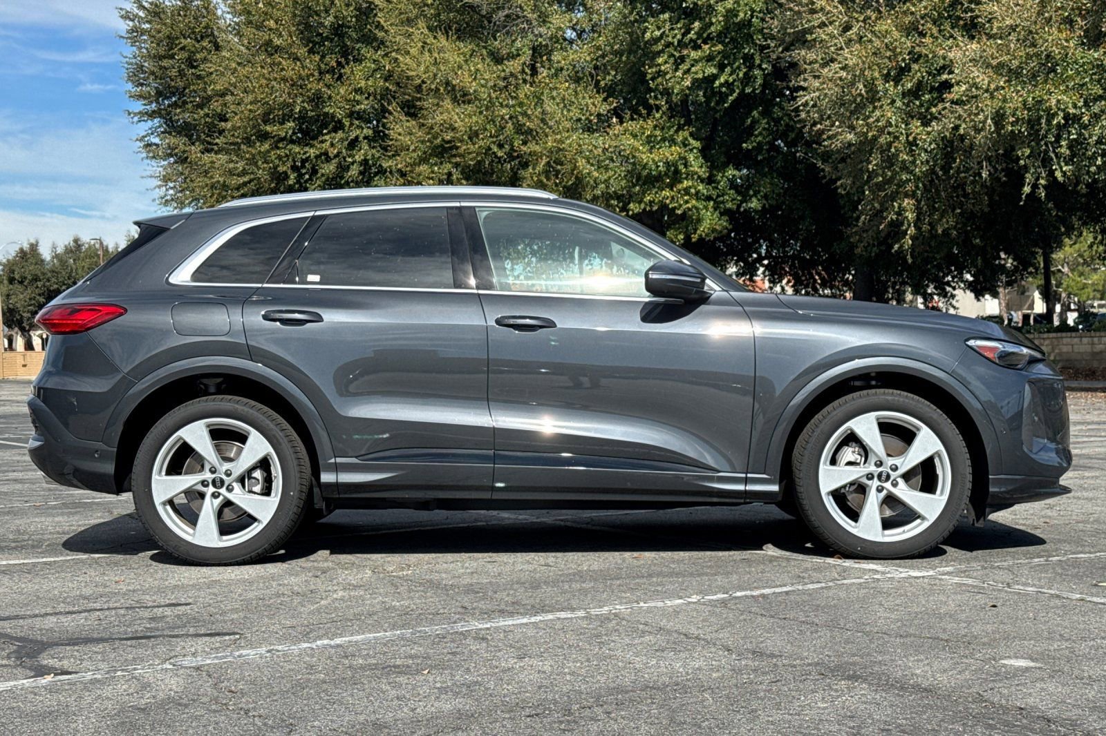 New 2025 Audi Q5 Prestige image 3