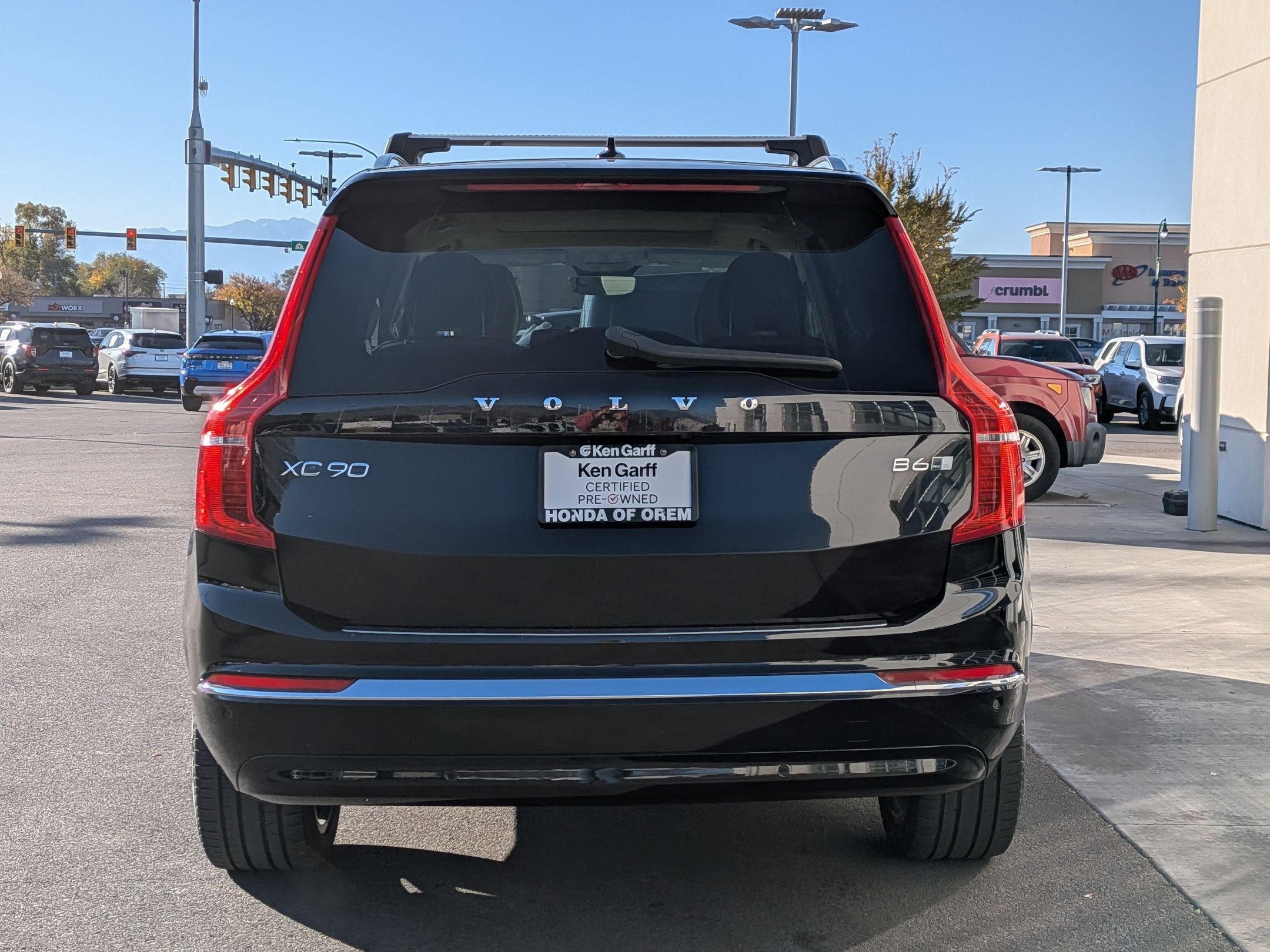 Used 2023 Volvo XC90 B6 Plus w/ Protection Package Premier image 7