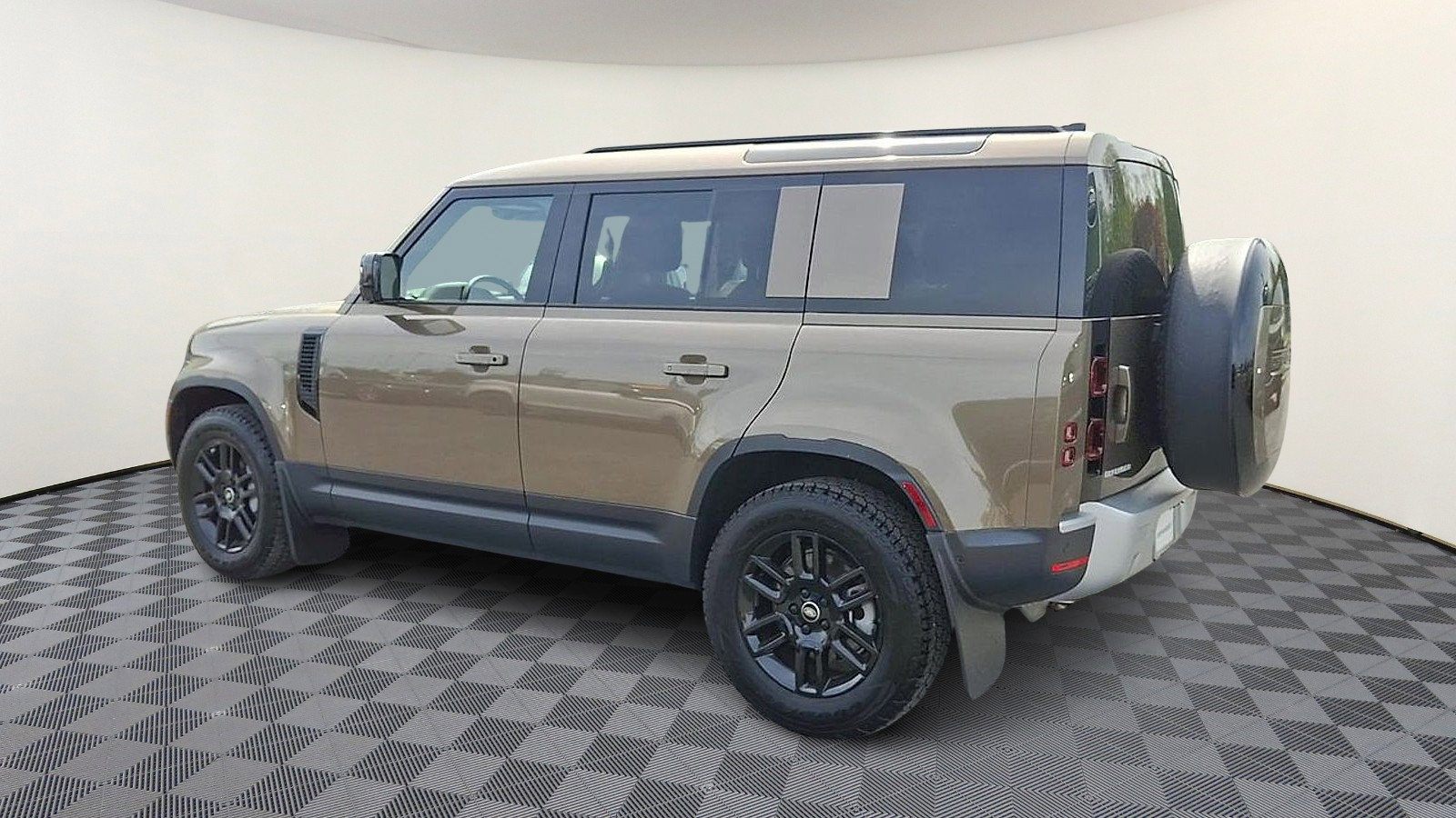 Certified 2025 Land Rover Defender 110 S AWD/4WD image 6