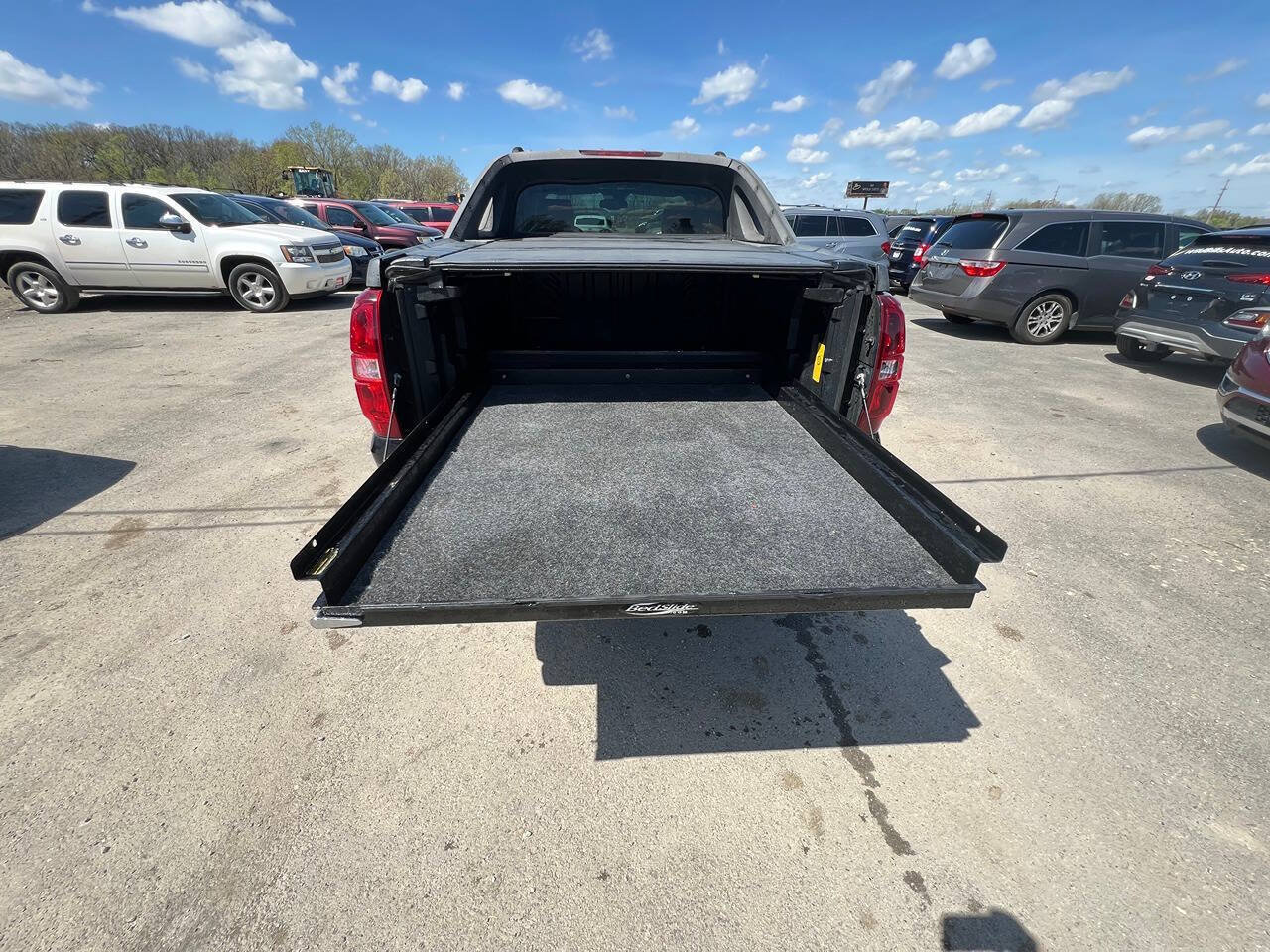 Used 2007 Chevrolet Avalanche LTZ w/ LTZ Preferred Equipment Group AWD/4WD image 9