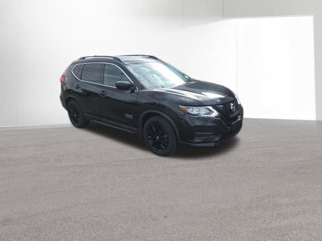 Used 2017 Nissan Rogue SV image 4