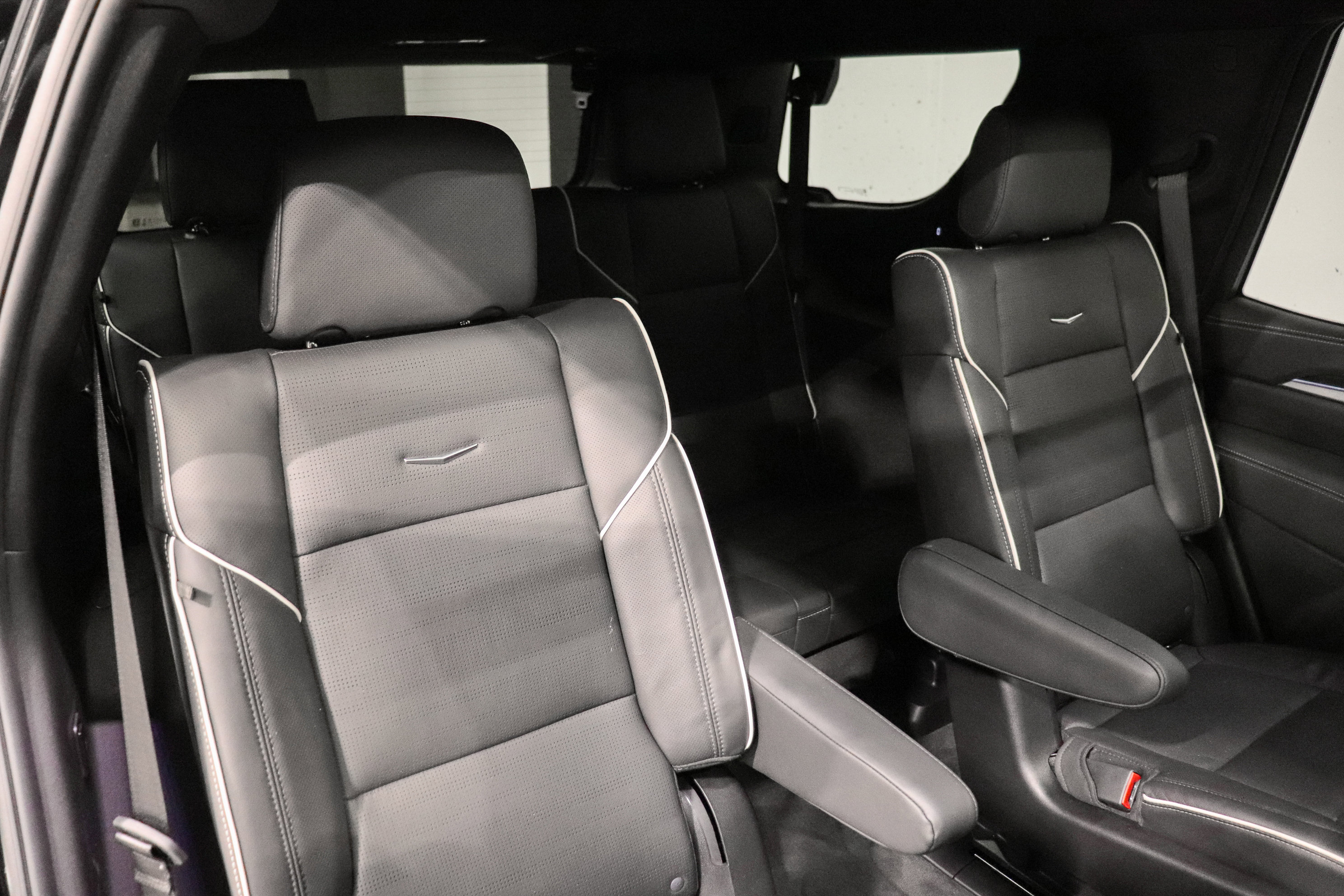 Used 2026 Cadillac Escalade Luxury AWD/4WD image 23