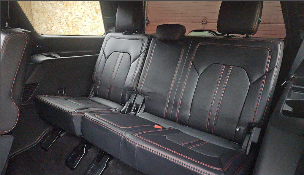 Used 2023 Ford Expedition Limited AWD/4WD image 19