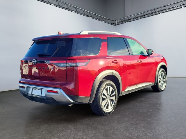 Used 2023 Nissan Pathfinder SL w/ Lighting Package (N92) image 3