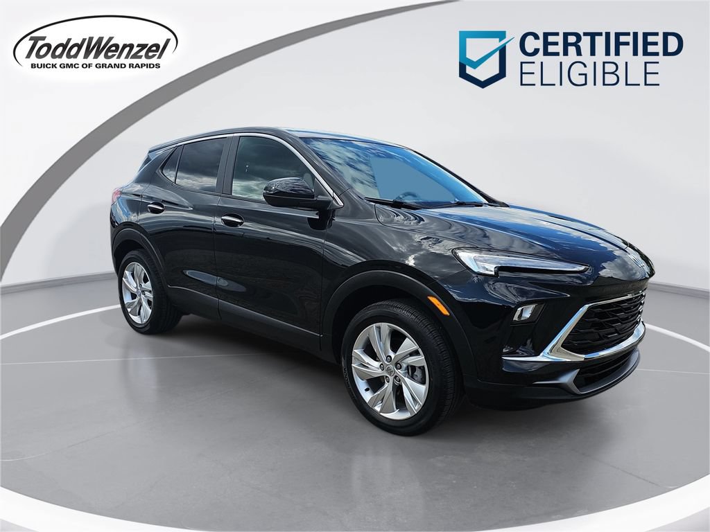 Used 2024 Buick Encore GX Preferred w/ Comfort Package AWD/4WD image 1