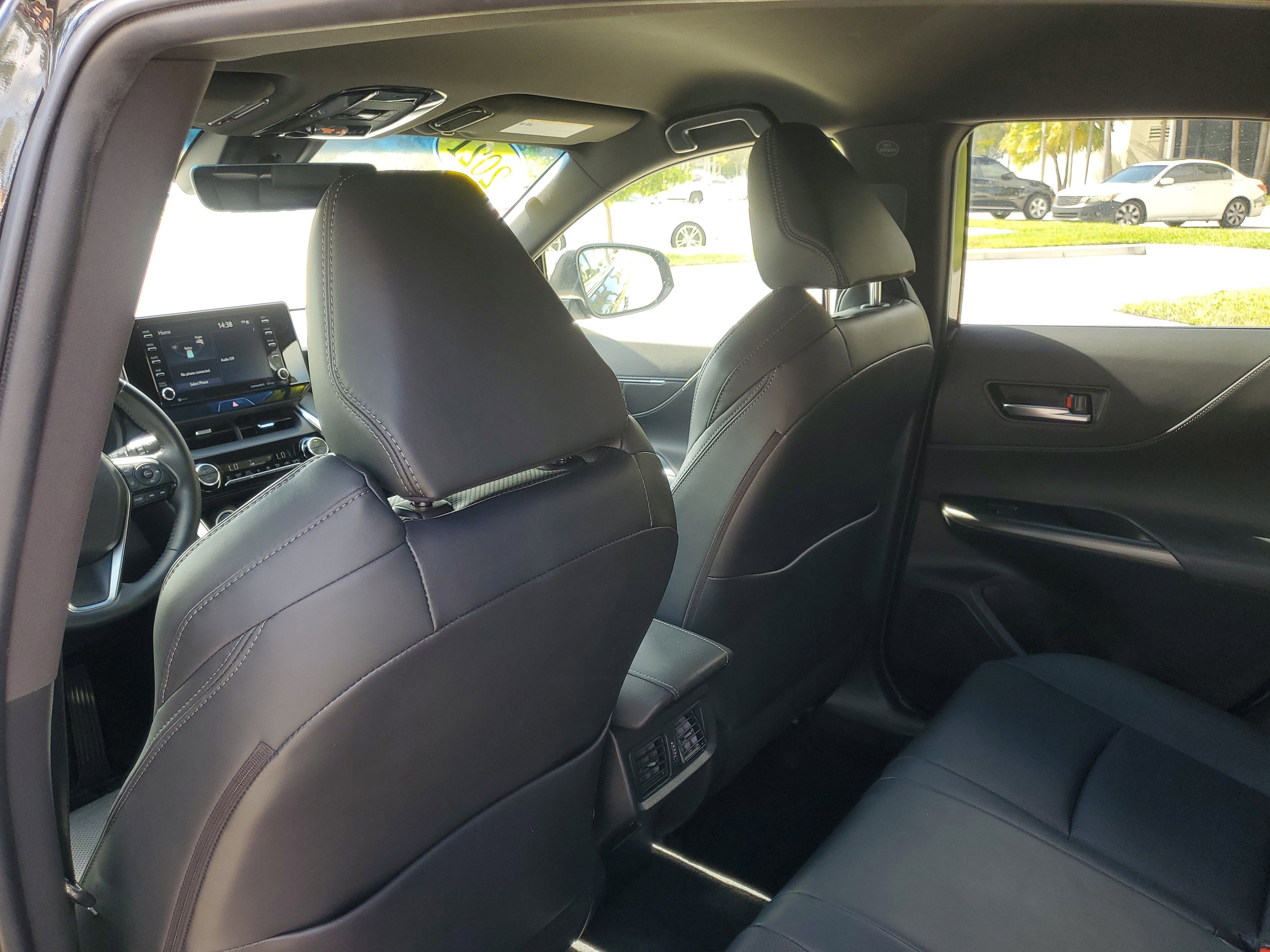 Used 2021 Toyota Venza XLE w/ Softex Package image 13