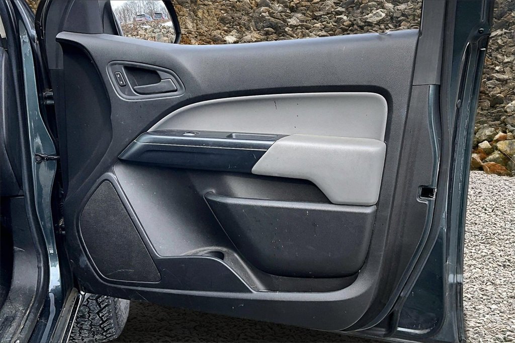 Used 2015 Chevrolet Colorado W/T image 16