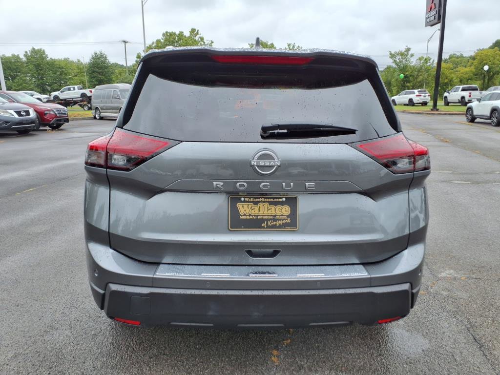 Certified 2025 Nissan Rogue SV w/ SV Premium Package image 17