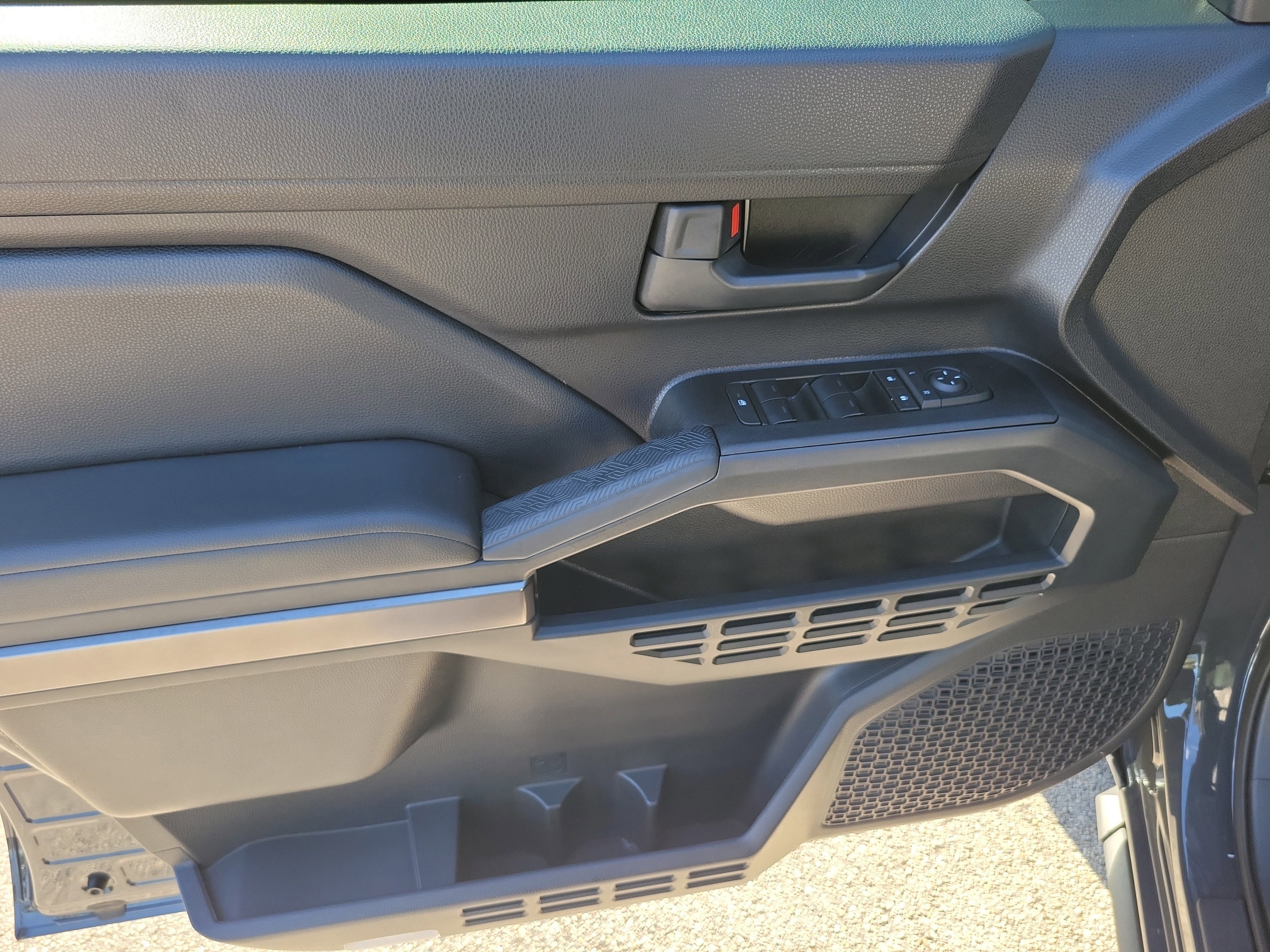 Used 2025 Toyota 4Runner SR5 image 11