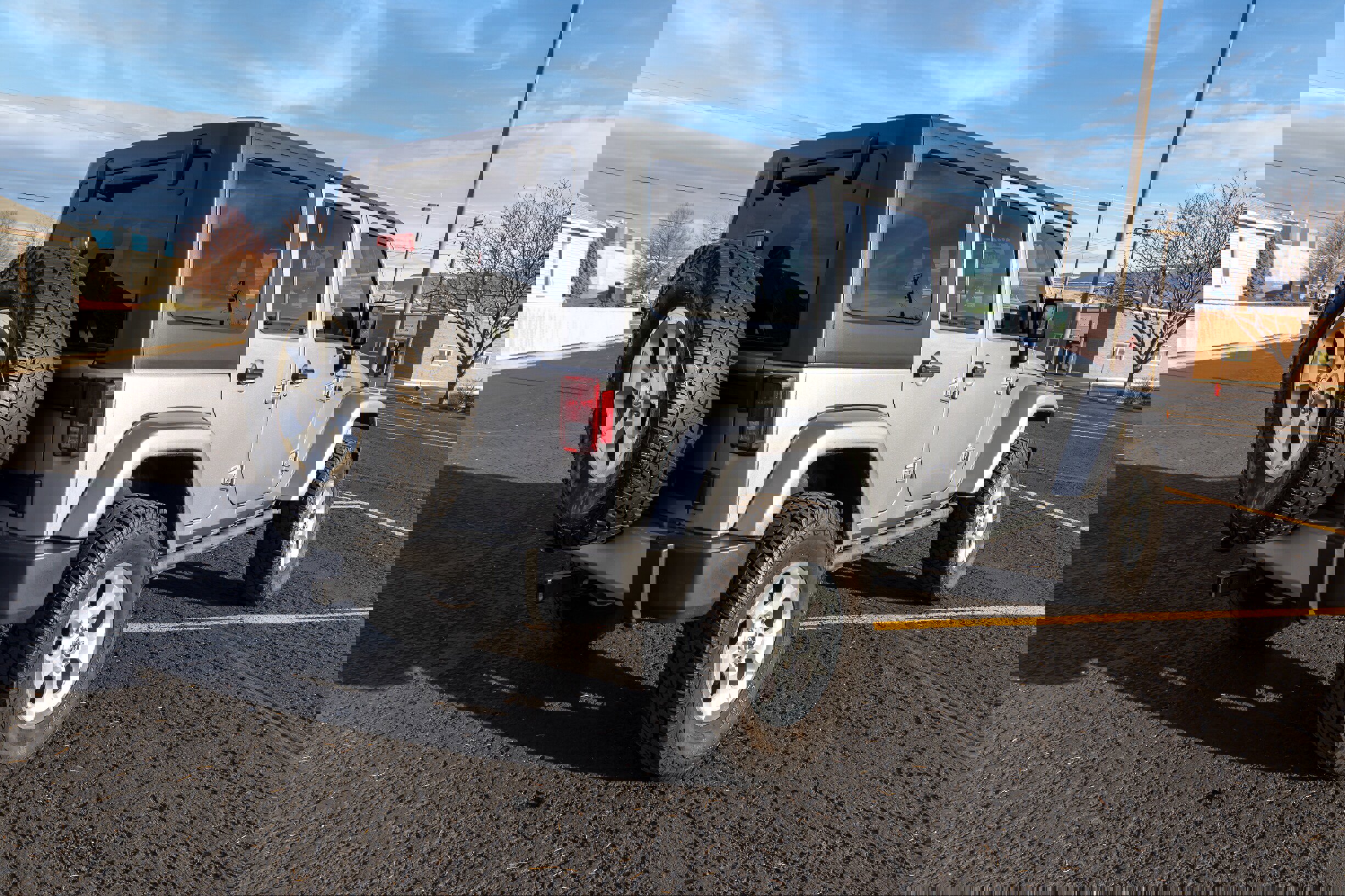 Used 2014 Jeep Wrangler Unlimited Sahara w/ Connectivity Group image 3