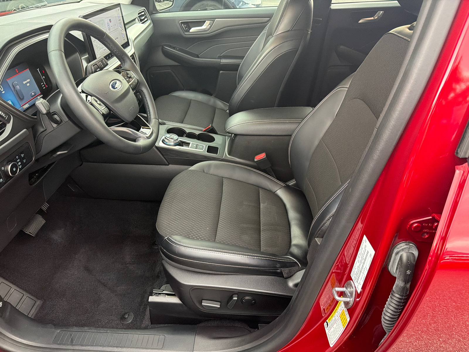 Used 2023 Ford Escape SE FWD image 9