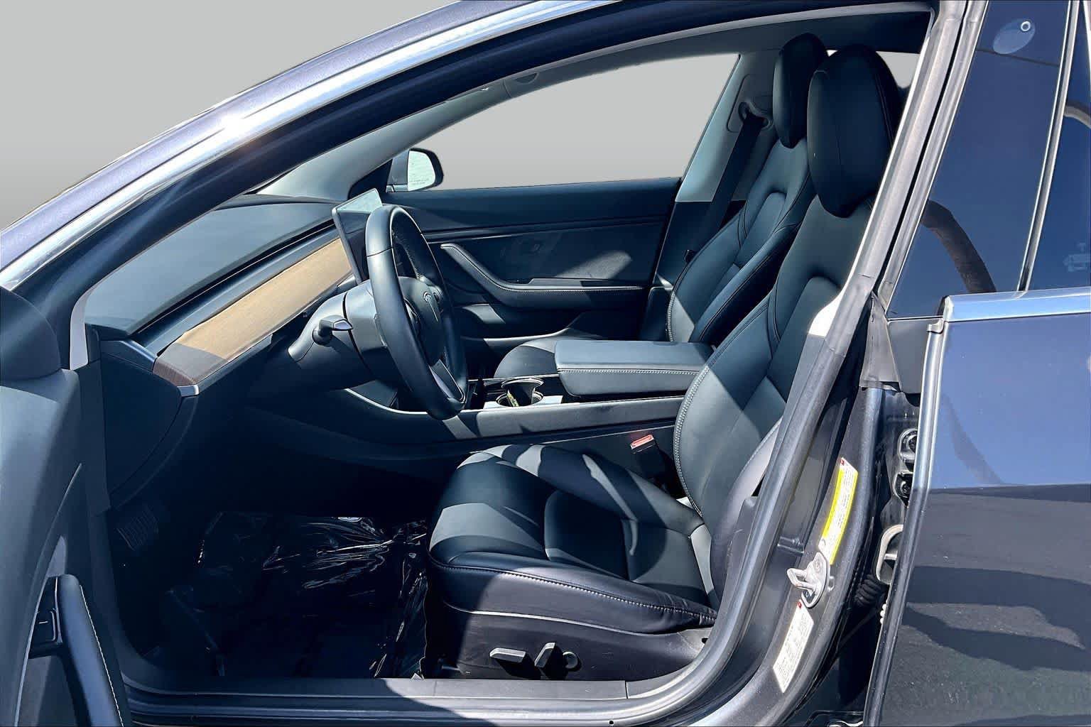 Used 2018 Tesla Model 3 Long Range RWD image 7